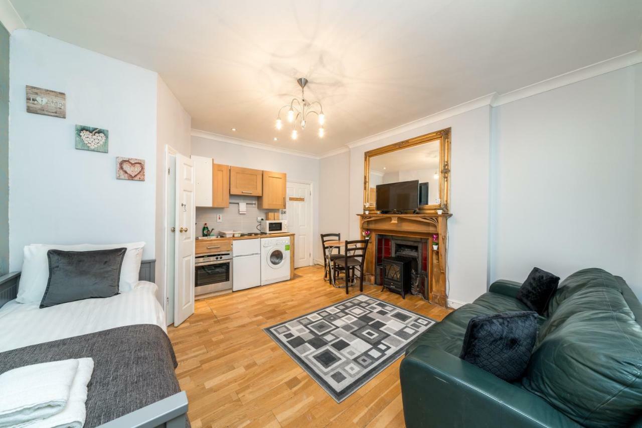 Luxury Studio Piccadilly Apartment London